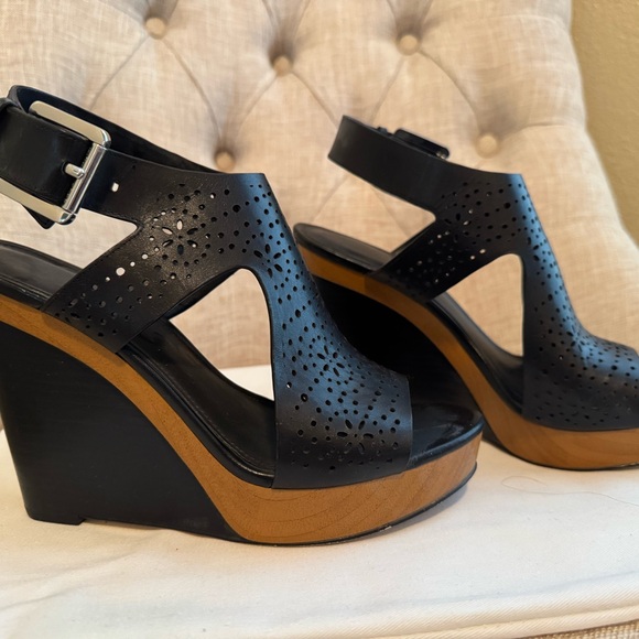Michael Kors Black Wedge Sandals - Picture 1 of 4